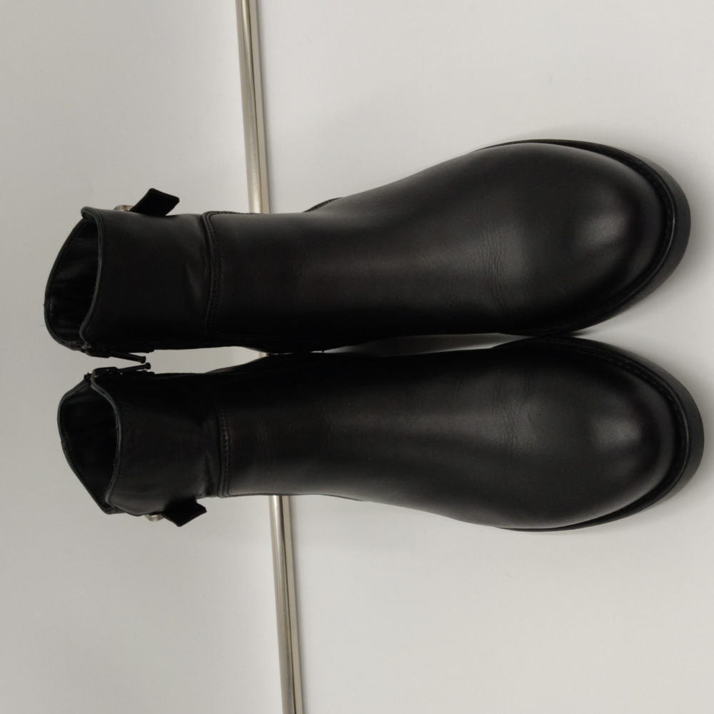 Women's La Canadienne Shelby Ankle Bootie Size 8 M